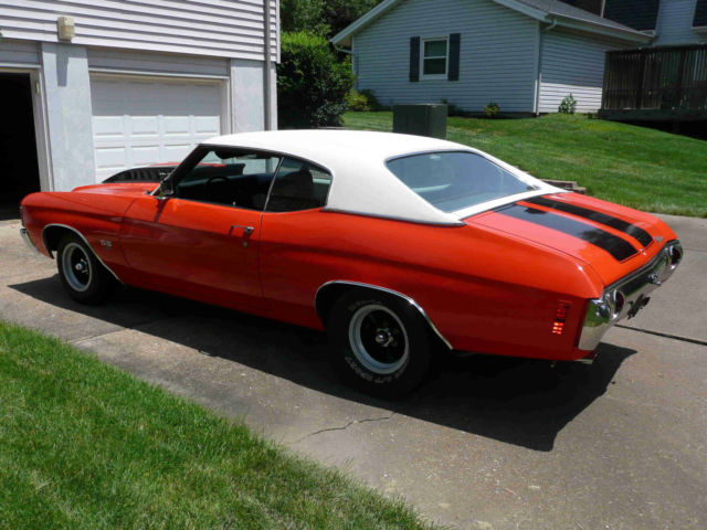 1972 Orange Chevrolet Chevelle Coupe