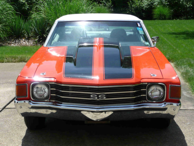 1972 Orange Chevrolet Chevelle Coupe