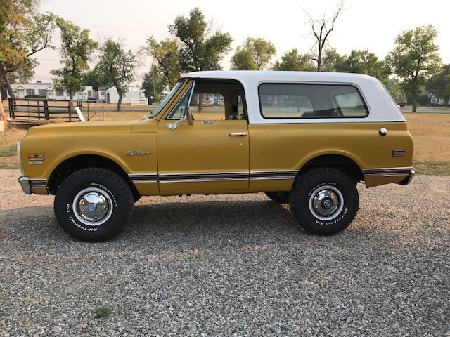 1972 Gold Chevrolet Blazer SUV