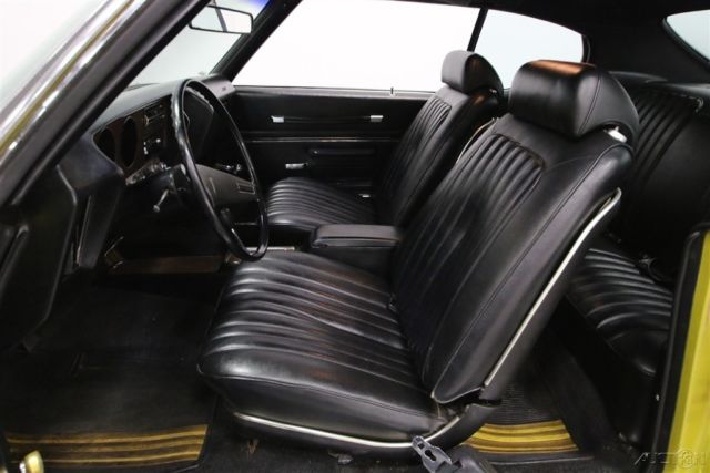 1972 Gold Pontiac Le Mans