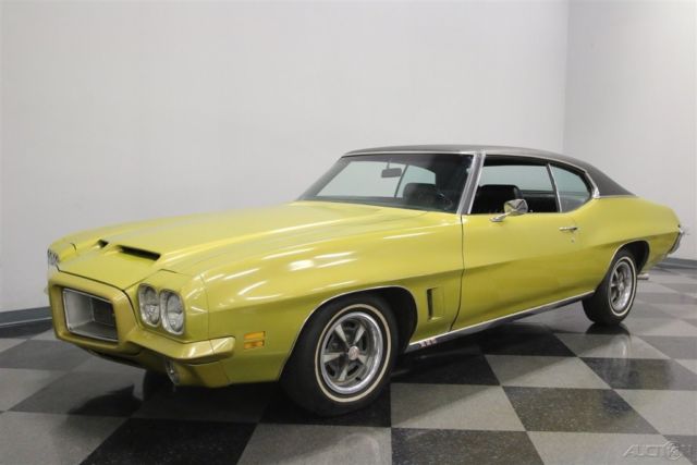 1972 Gold Pontiac Le Mans