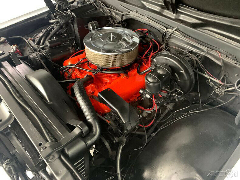 1972 White Chevrolet C10