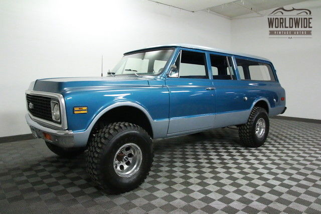 1972 Blue Chevrolet Suburban