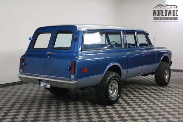 1972 Blue Chevrolet Suburban