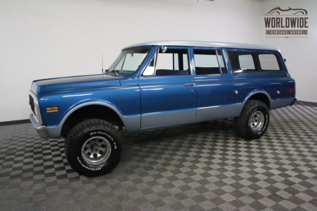 1972 Blue Chevrolet Suburban