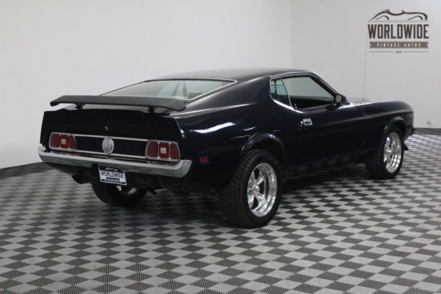1972 Blue Ford Mustang