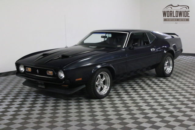 1972 Blue Ford Mustang