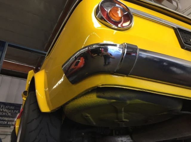 1972 Yellow BMW 2002 TARGA