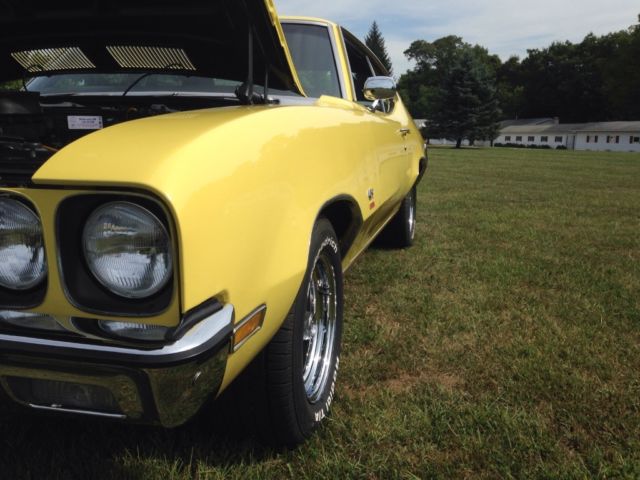 1972 Yellow Buick Skylark Coupe