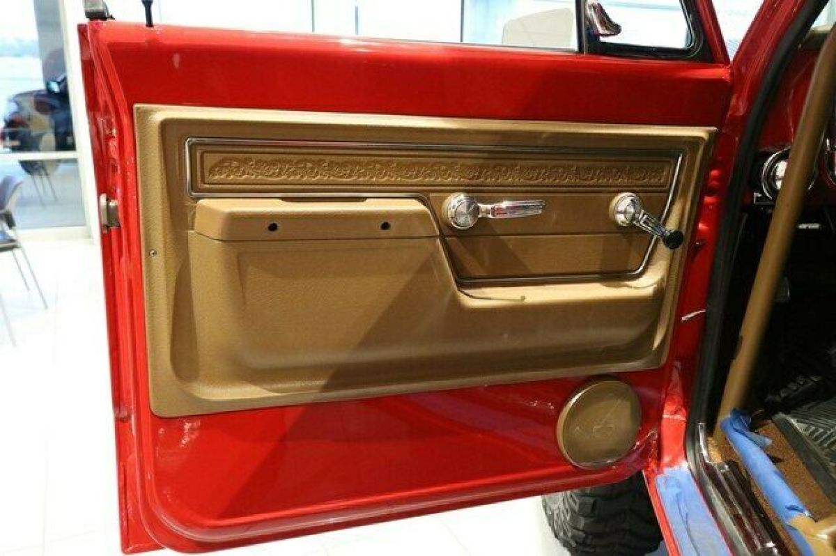 1972 Red Chevrolet Blazer