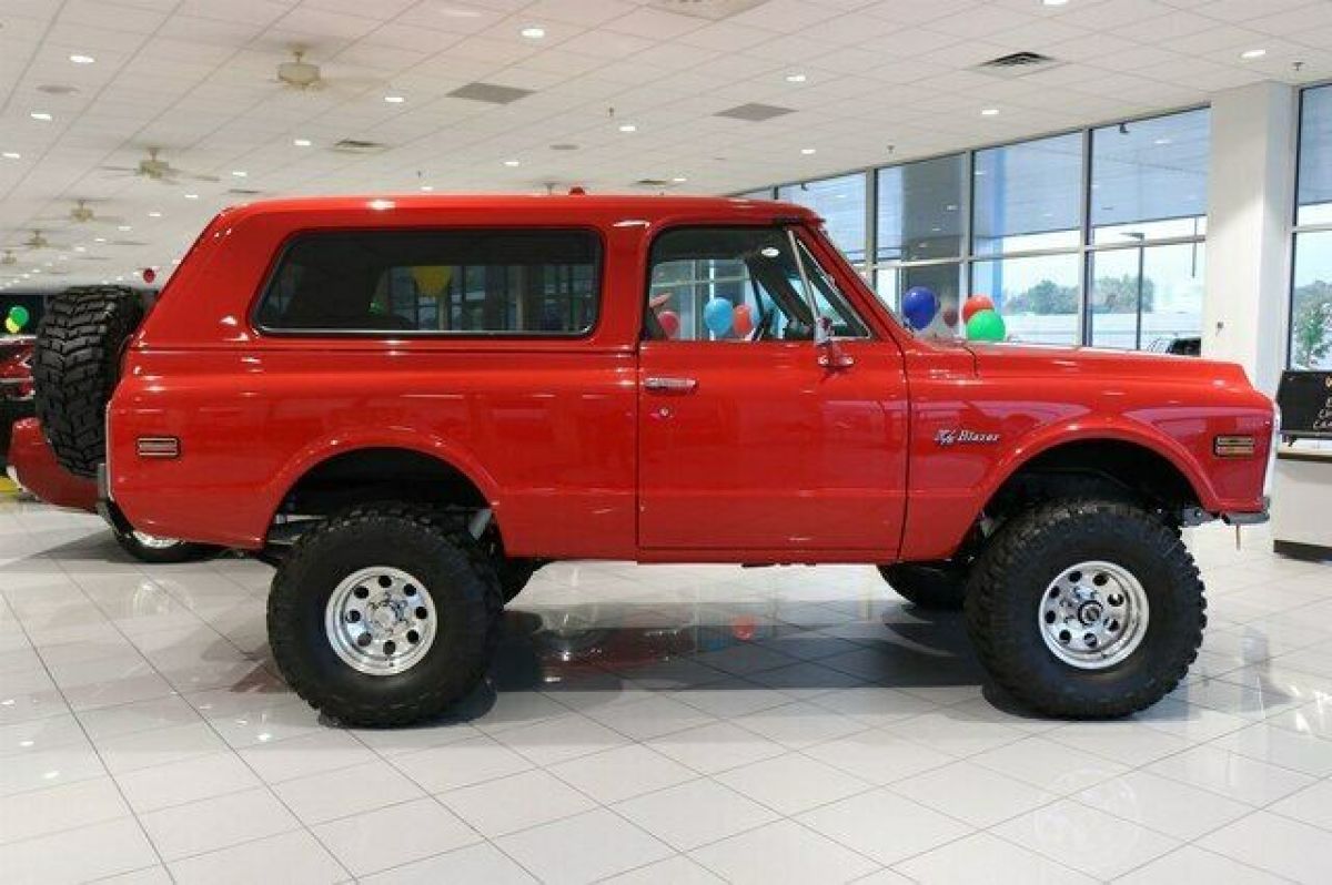 1972 Red Chevrolet Blazer