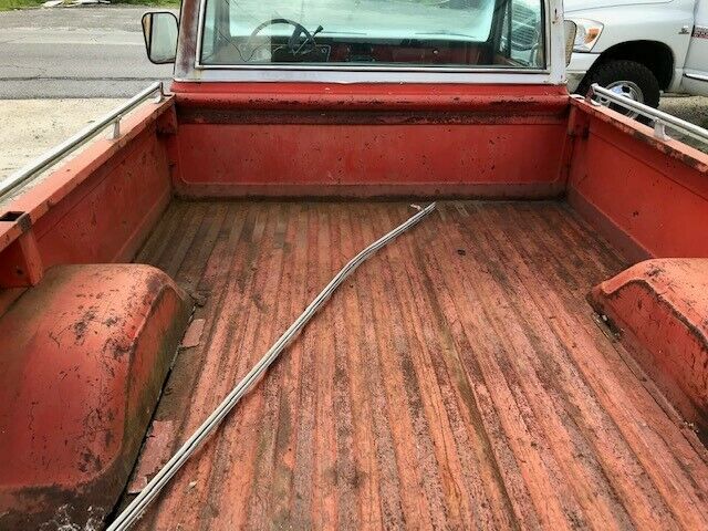 1972 ORANGE AND WHITE Chevrolet C-10 Pickup