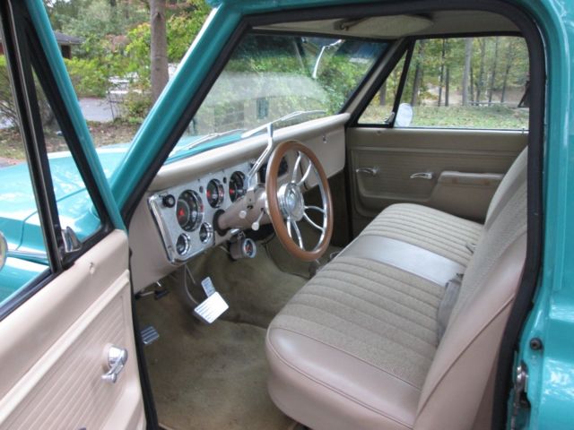 1972 Green Chevrolet C-10 Short Body