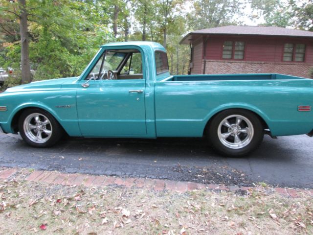 1972 Green Chevrolet C-10 Short Body