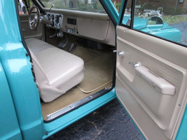 1972 Green Chevrolet C-10 Short Body