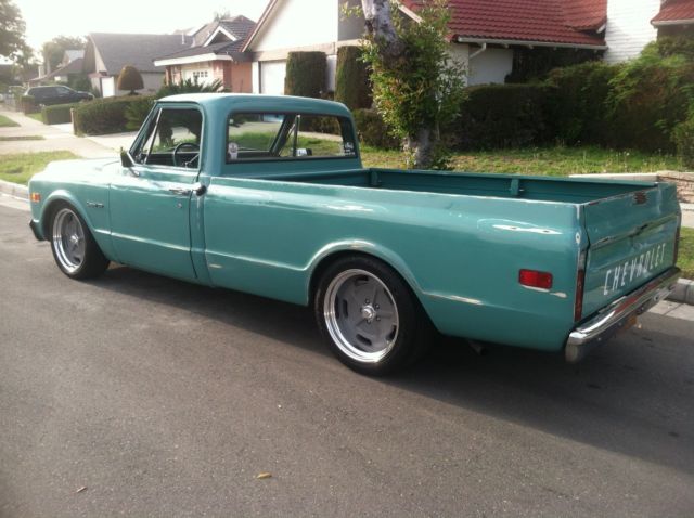 1972 tuerqoise Chevrolet C-10 Cab & Chassis