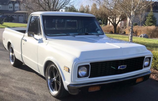 1972 WHITE Chevrolet C-10 Standard Cab Pickup