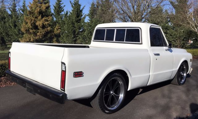 1972 WHITE Chevrolet C-10 Standard Cab Pickup