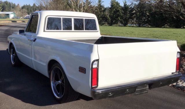 1972 WHITE Chevrolet C-10 Standard Cab Pickup