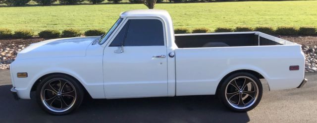 1972 WHITE Chevrolet C-10 Standard Cab Pickup