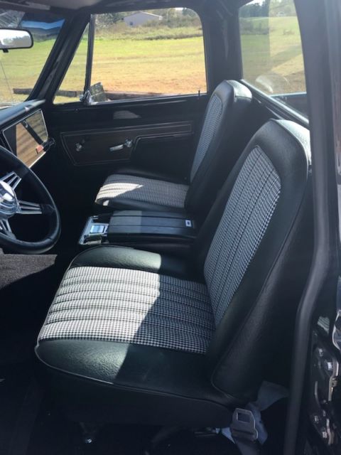 1972 Black Chevrolet C-10