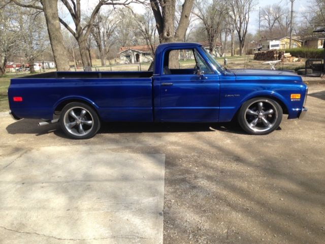 1972 White Chevrolet C-10 Stepside