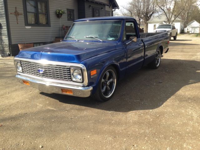 1972 White Chevrolet C-10 Stepside