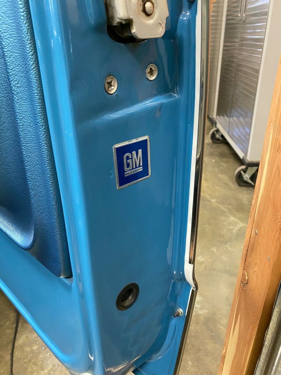 1972 Blue Chevrolet C-10 Standard Cab Pickup