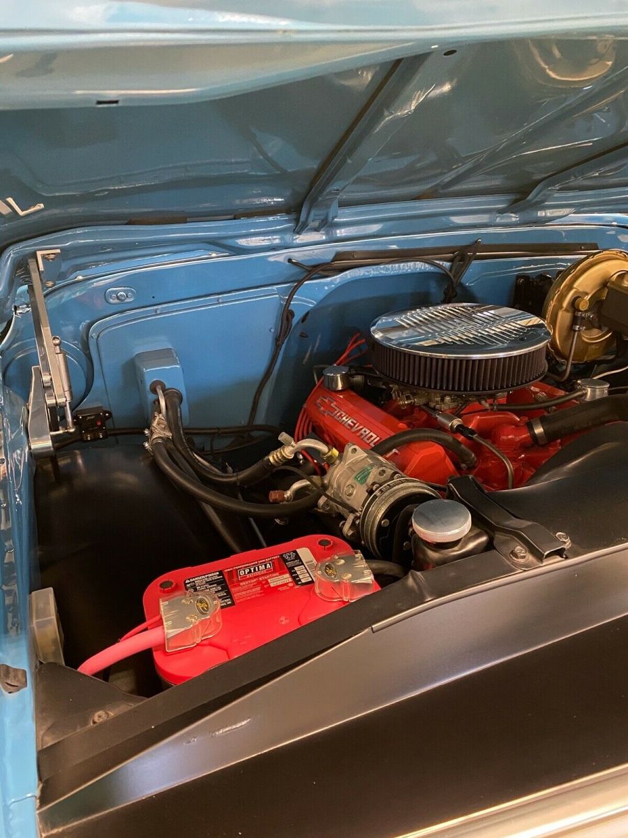 1972 Blue Chevrolet C-10 Standard Cab Pickup