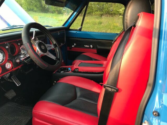 1972 Blue Chevrolet C-10 Rare short box