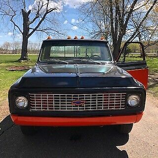 1972 Orange- black Chevrolet C-10