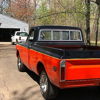 1972 Orange- black Chevrolet C-10