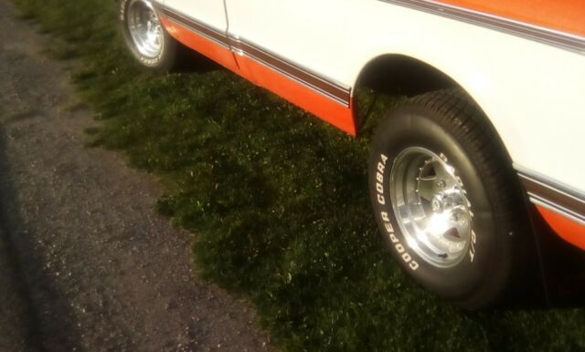 1972 Orange white Chevrolet C-10 Standard Cab Pickup