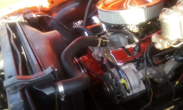 1972 Orange white Chevrolet C-10 Standard Cab Pickup