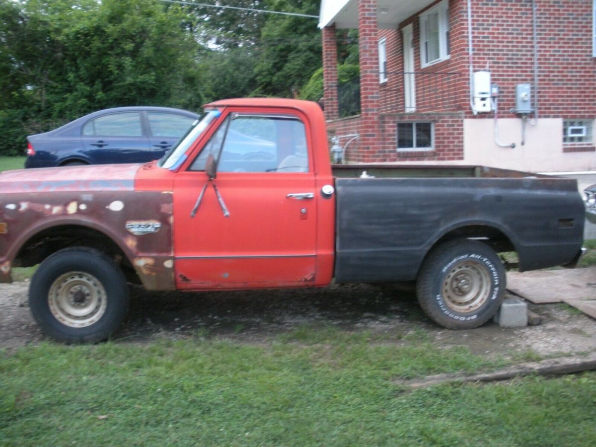 1972 Orange Chevrolet C-10 --