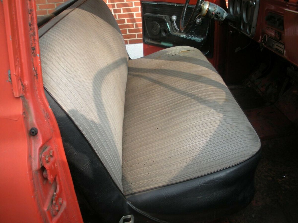 1972 Orange Chevrolet C-10 --