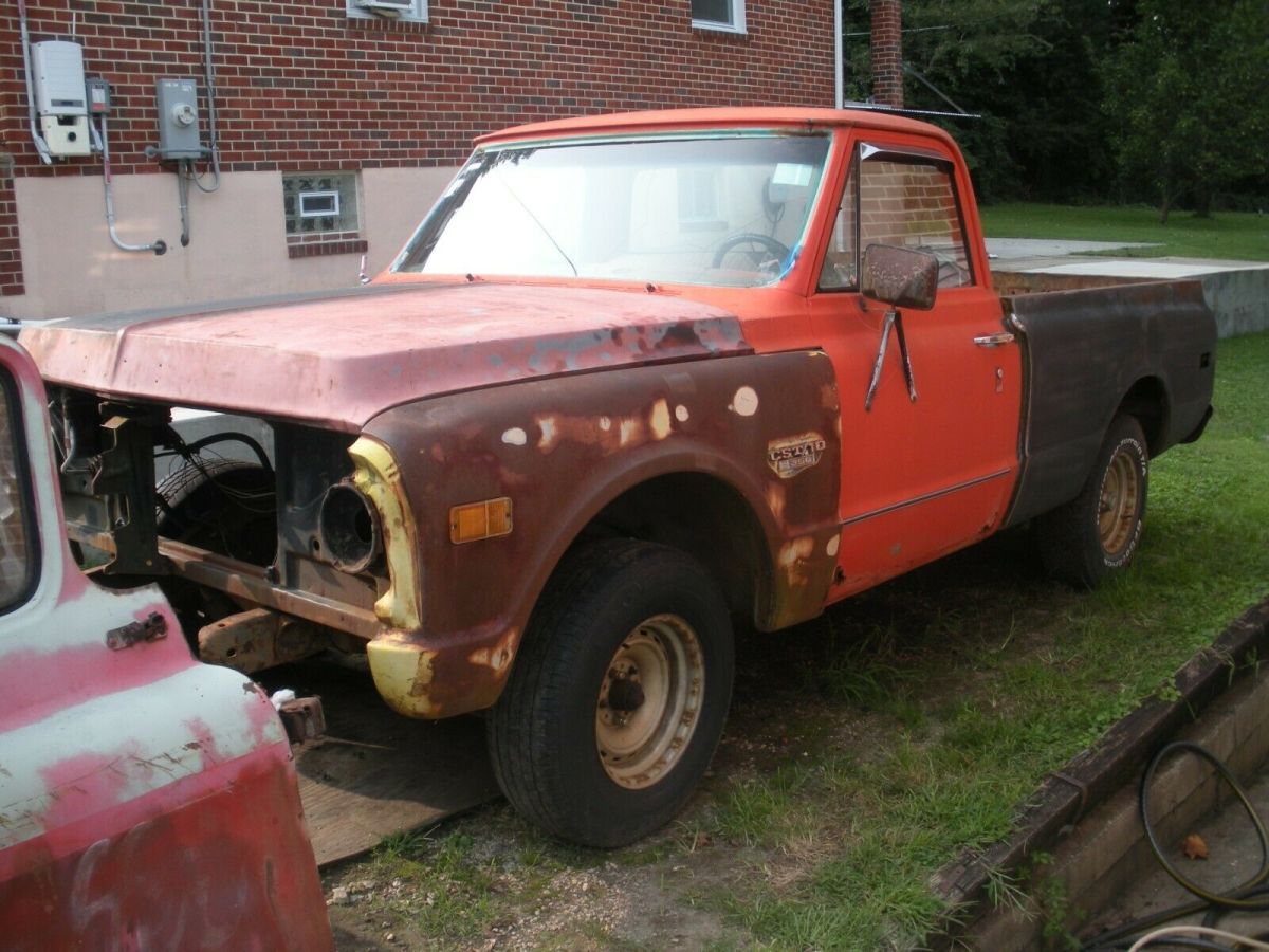 1972 Orange Chevrolet C-10 --