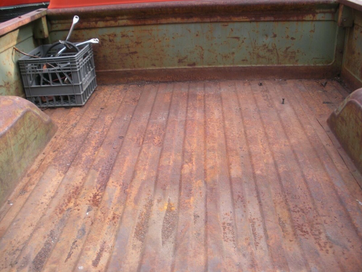 1972 Orange Chevrolet C-10 --