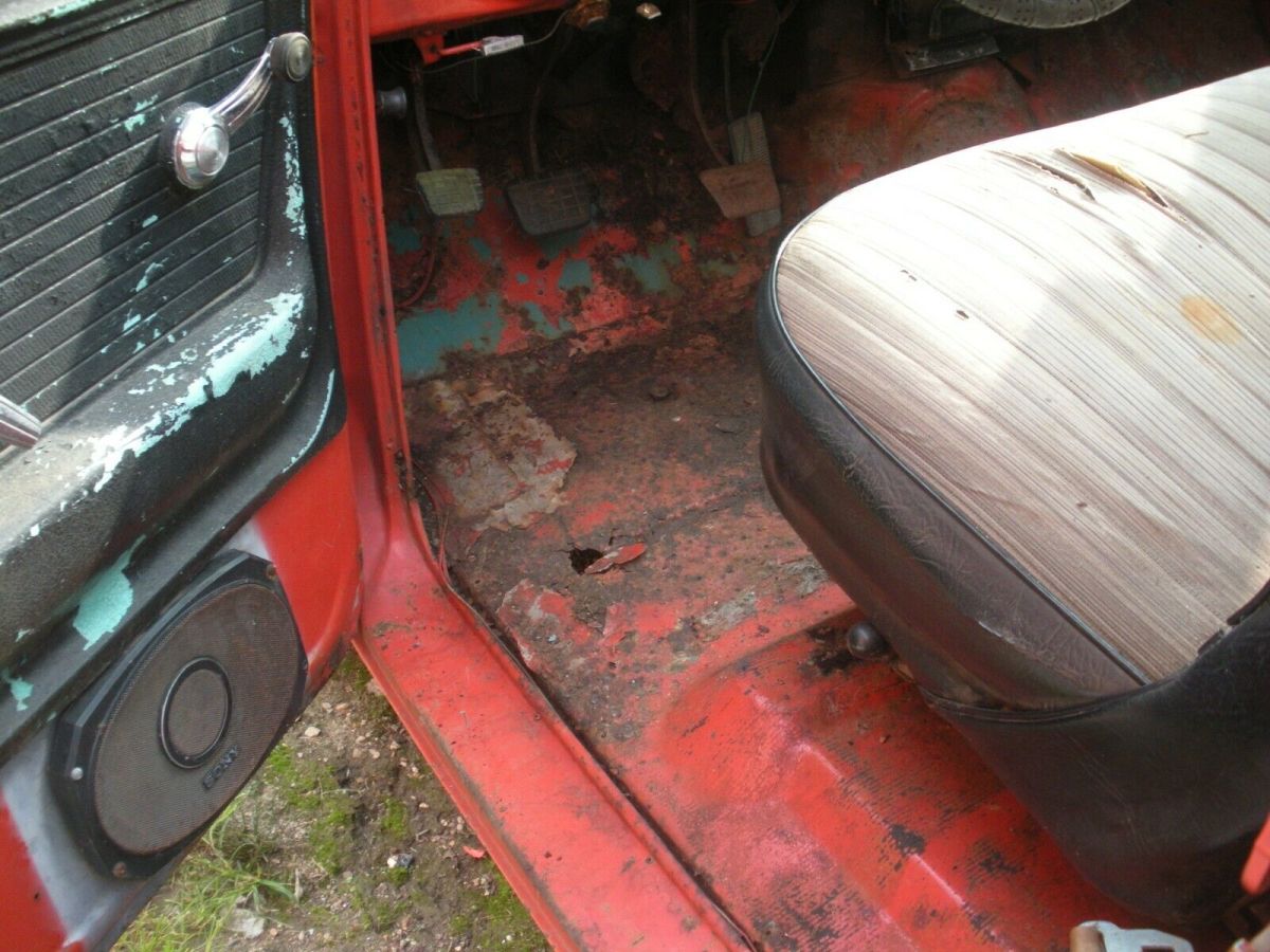 1972 Orange Chevrolet C-10 --