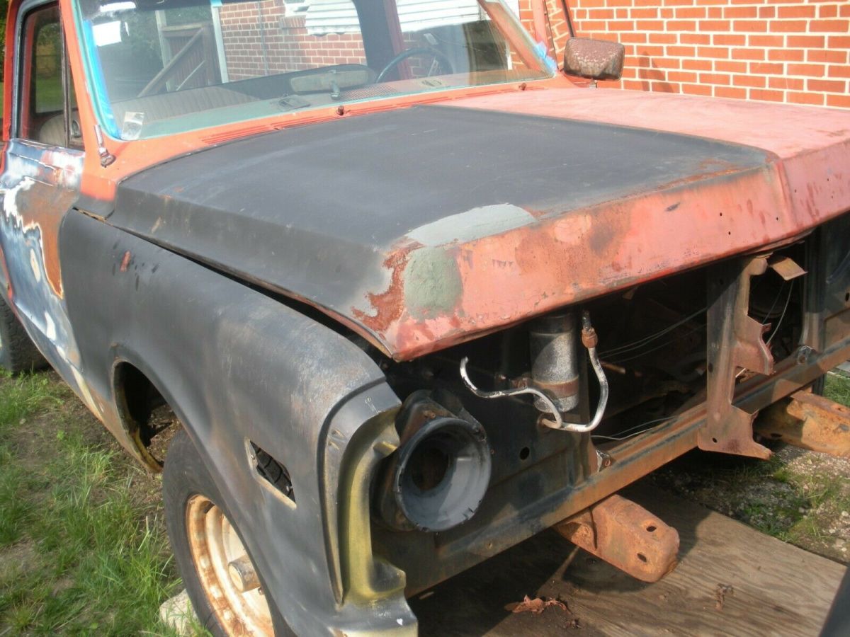 1972 Orange Chevrolet C-10 --