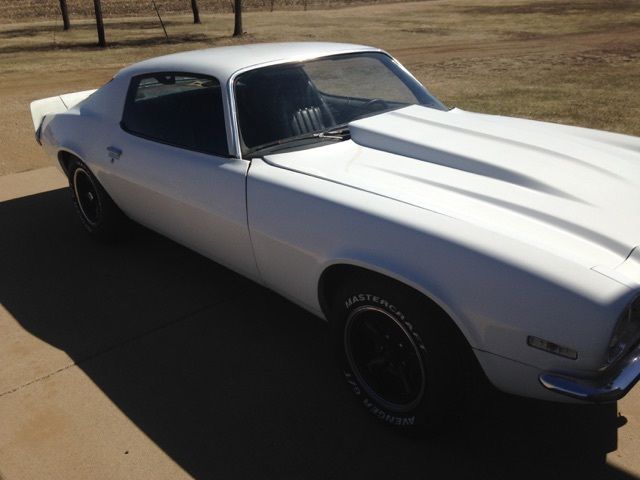 1972 White Chevrolet Camaro