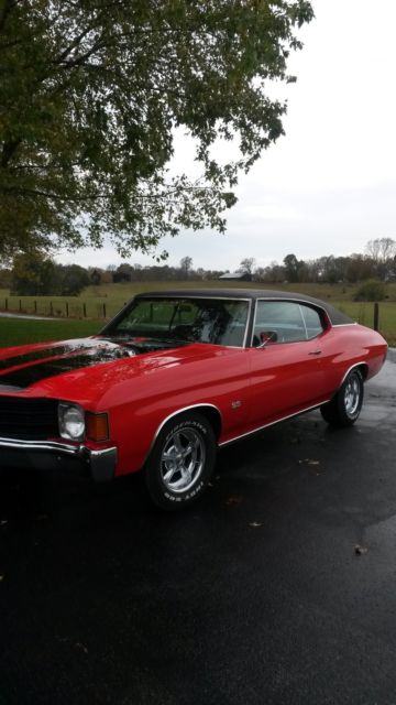 1972 candy apple red / black racing strip Chevrolet Chevelle Coupe