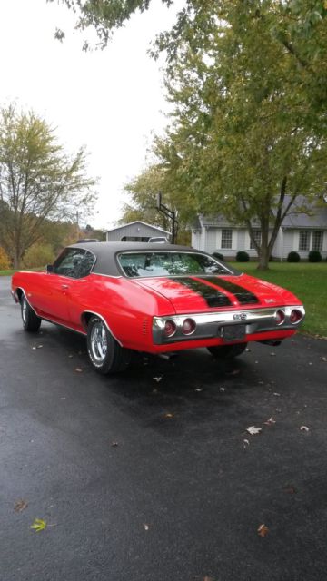 1972 candy apple red / black racing strip Chevrolet Chevelle Coupe