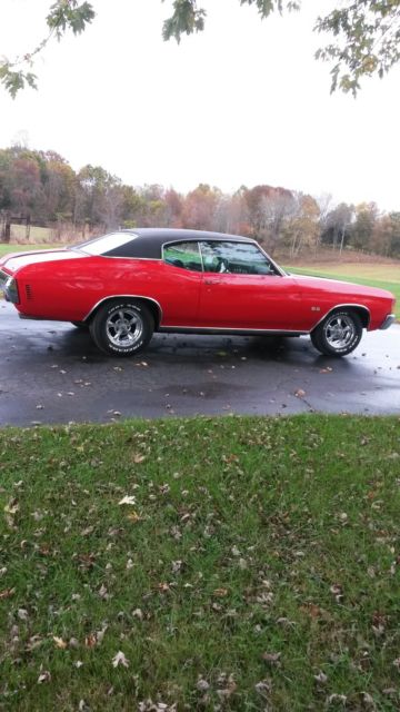 1972 candy apple red / black racing strip Chevrolet Chevelle Coupe