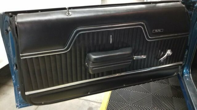 1972 Blue Chevrolet Chevelle Coupe