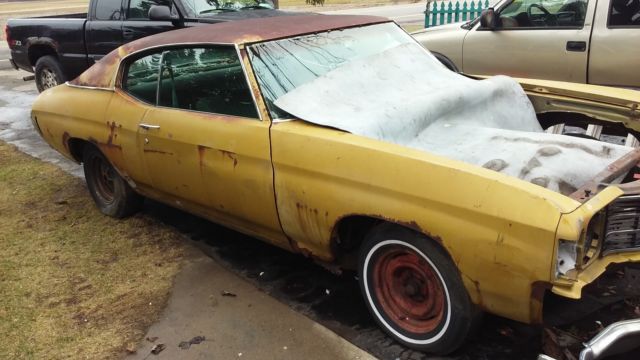 1972 Gold Chevrolet Chevelle Coupe