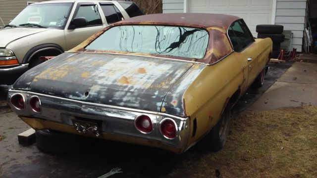 1972 Gold Chevrolet Chevelle Coupe
