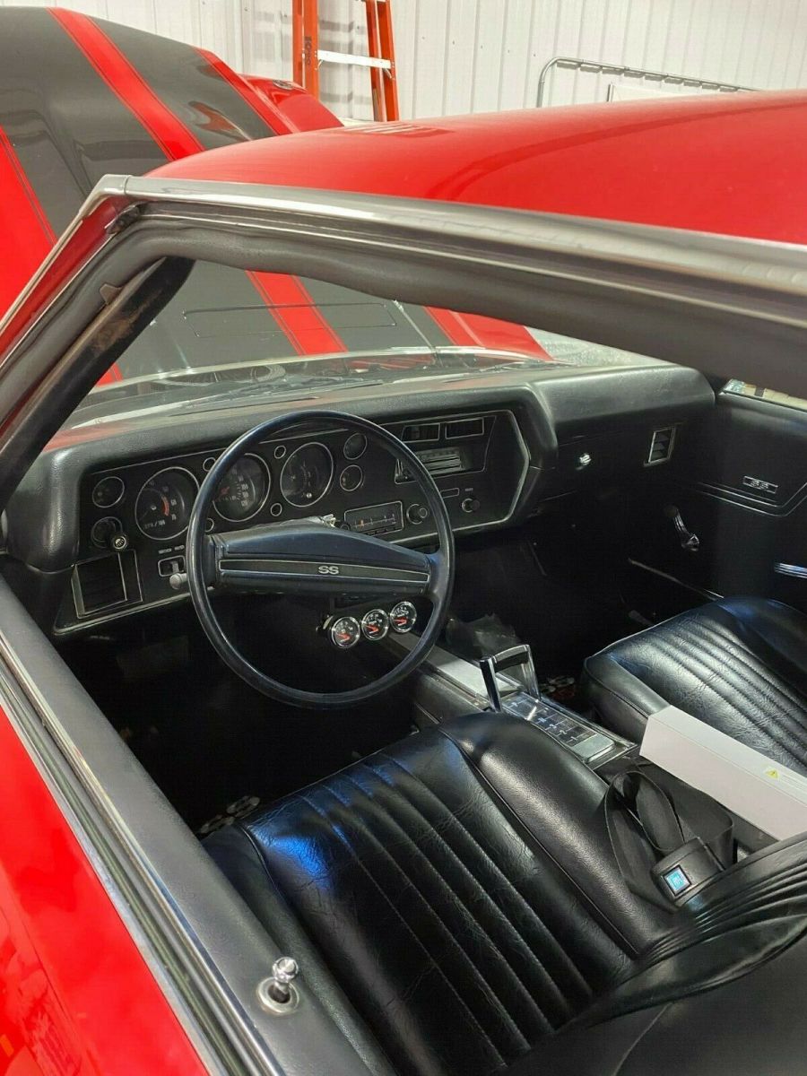 1972 Red Chevrolet Chevelle Coupe