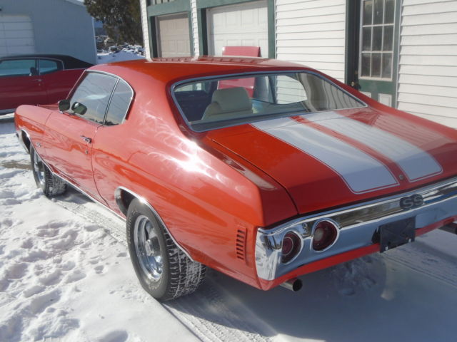 1972 Orange Chevrolet Chevelle Coupe