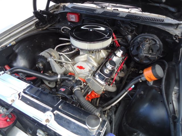 1972 Silver Chevrolet Chevelle